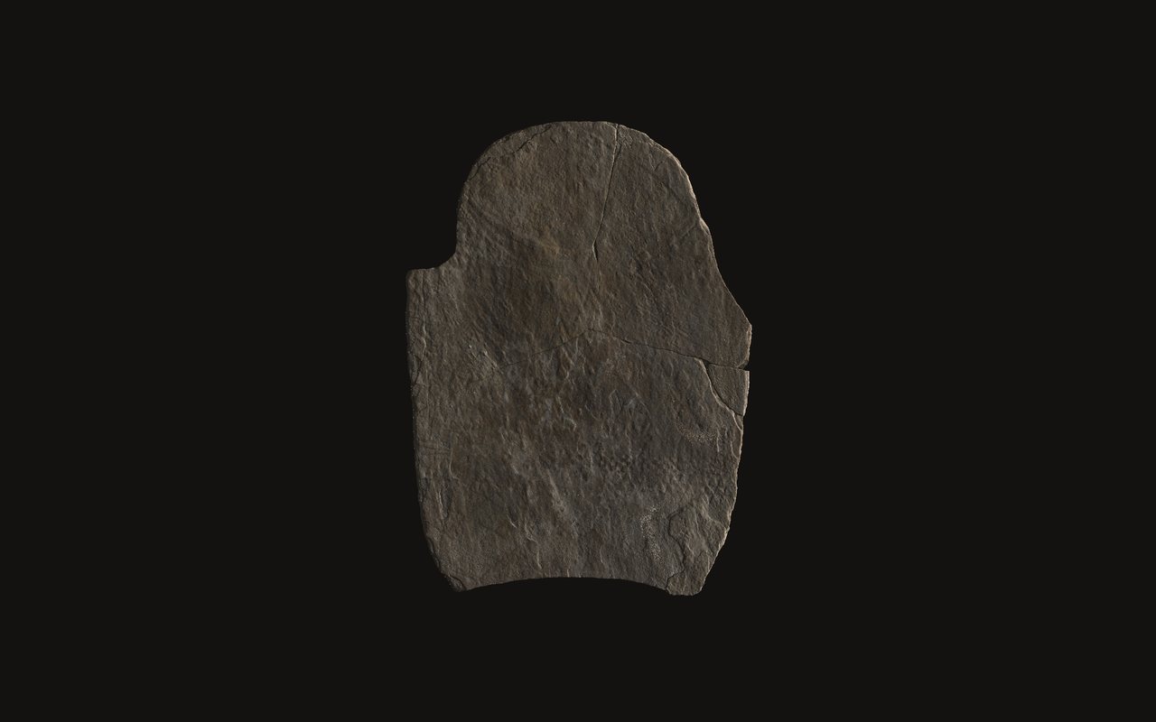Stele 15